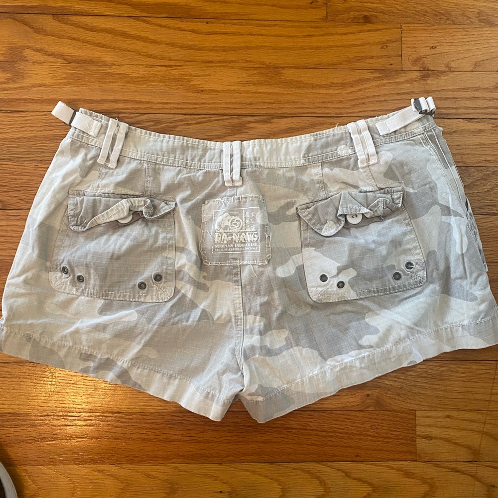 DaNang Gray Camo Women's Shorts L